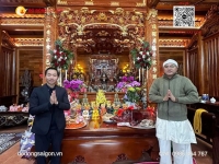 Lắp Đặt Bộ Cửa Võng Thờ Gỗ Đỏ Chạm Khắc Tinh Xảo – Tôn Nghiêm Không Gian Thờ Tự