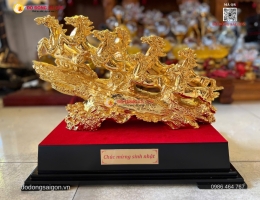 Mẫu tượng Bát Mã bằng đồng mạ vàng 24K để bàn