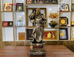 TƯỢNG TRẦN HƯNG ĐẠO KHẢM NGŨ SẮC BÀY PHÒNG LÀM VIỆC