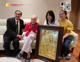 Đúc Tranh Chân Dung Bà Nguyễn Thị Bình Bằng Đồng Dát Vàng 24k