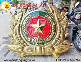 Huy hiệu Công an bằng đồng 1m6